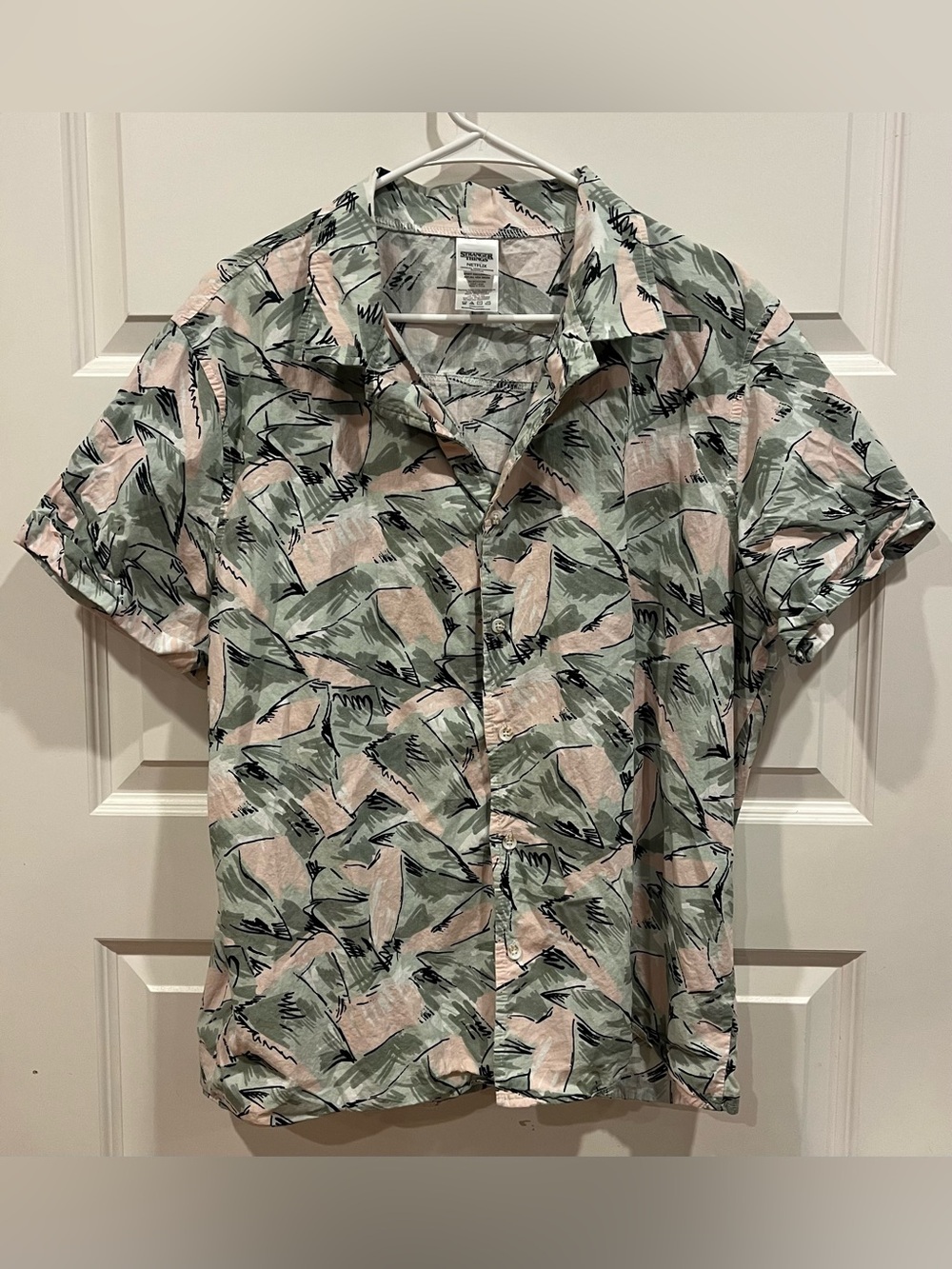 Stranger Things Men's Jim Hopper Shirt Large Hawaiian Aloha Netflix Halloween